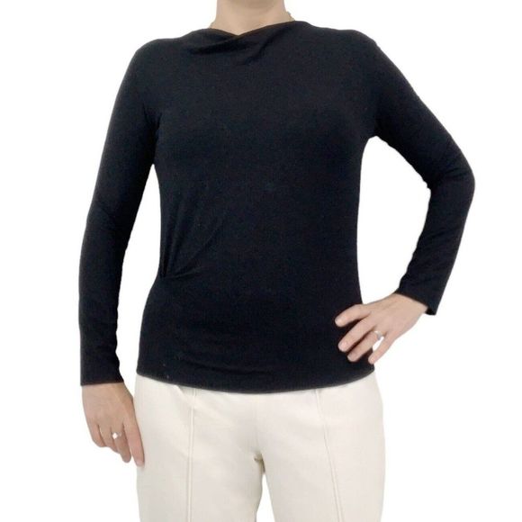 MM Lafleur black Winfrey top size medium